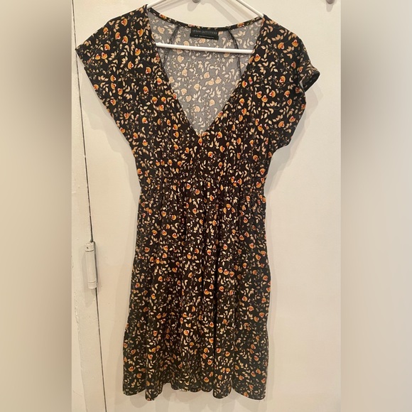 *Like New* Urban Outfitters Women's Black Uo Julia Ruffle Mini Dress - Small - Picture 3 of 7